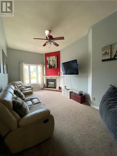 1777 Coldstream Place, Sudbury, ON - Indoor Photo Showing Living Room With Fireplace