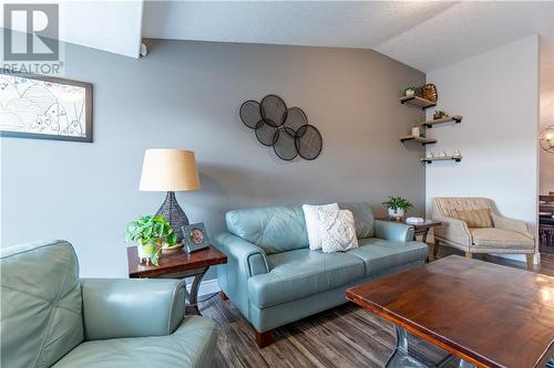 46 Kittling Ridge, Sudbury, ON - Indoor Photo Showing Living Room