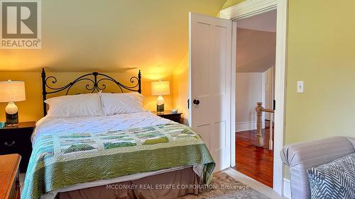 421 Meadowview Road, Kawartha Lakes (Omemee), ON - Indoor Photo Showing Bedroom