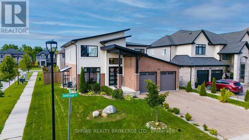 1552 Sandridge Avenue, London, ON - Outdoor With Facade