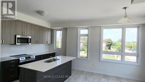 1206 - 1865 Pickering Parkway, Pickering (Village East), ON - Indoor Photo Showing Kitchen With Double Sink