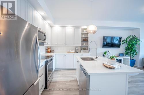 12 Samantha Lane, Midland, ON - Indoor Photo Showing Kitchen With Double Sink With Upgraded Kitchen