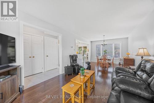 1030 Whitney Crescent, Midland, ON - Indoor Photo Showing Living Room