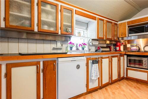 506 Alder Street W, Haldimand County, ON - Indoor Photo Showing Kitchen