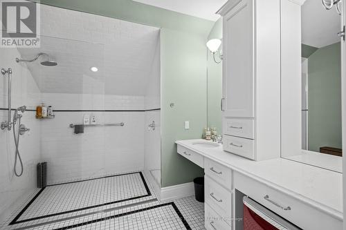 194 Grand River Street N, Brant (Paris), ON - Indoor Photo Showing Bathroom