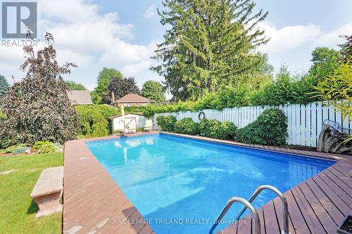 442 Beatrice Street, London, ON - Outdoor With In Ground Pool With Backyard