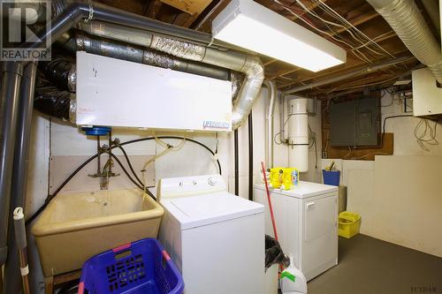 500 Agnes Ave, Temiskaming Shores, ON - Indoor Photo Showing Laundry Room