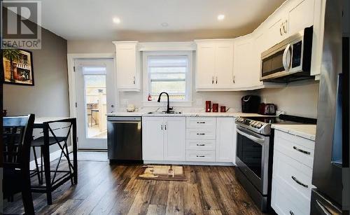 14 Tilting Place, Paradise, NL - Indoor Photo Showing Kitchen