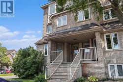 332 BRISTON PRIVATE  Ottawa, ON K1G 5R2