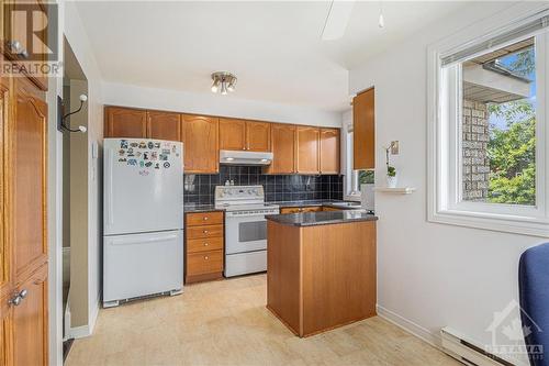 332 Briston Private, Ottawa, ON - Indoor Photo Showing Kitchen