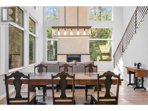 1009 Williams Gate Lane, Revelstoke, BC - Indoor Photo Showing Dining Room