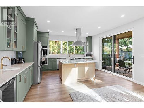 1009 Williams Gate Lane, Revelstoke, BC - Indoor Photo Showing Kitchen With Upgraded Kitchen