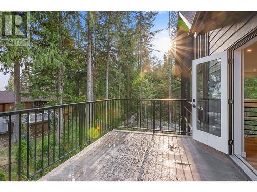 1009 Williams Gate Lane, Revelstoke, BC - Outdoor With Exterior