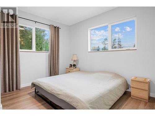 1009 Williams Gate Lane, Revelstoke, BC - Indoor Photo Showing Bedroom