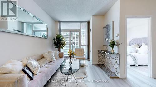 3307 - 18 Harbour Street E, Toronto, ON - Indoor