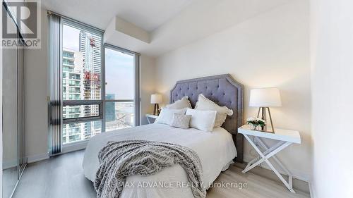 3307 - 18 Harbour Street E, Toronto, ON - Indoor Photo Showing Bedroom