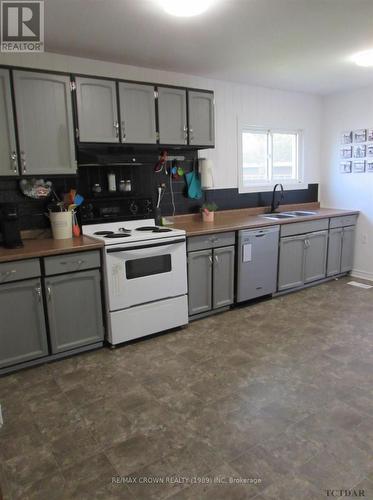 130 Mitchell Road, Kapuskasing, ON - Indoor Photo Showing Kitchen