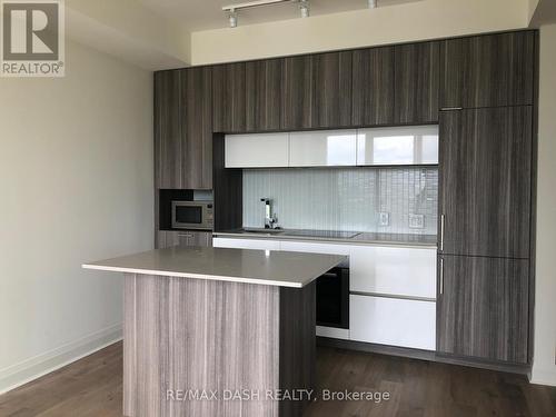 501 - 151 Avenue Road, Toronto (Annex), ON - Indoor Photo Showing Kitchen