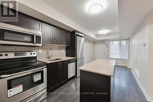 6 - 185 William Duncan Road, Toronto (Downsview-Roding-Cfb), ON - Indoor Photo Showing Kitchen With Stainless Steel Kitchen