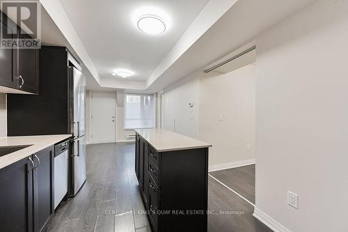 6 - 185 William Duncan Road, Toronto (Downsview-Roding-Cfb), ON - Indoor Photo Showing Kitchen