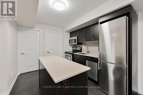 6 - 185 William Duncan Road, Toronto (Downsview-Roding-Cfb), ON - Indoor Photo Showing Kitchen With Stainless Steel Kitchen