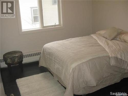 406 537 4Th Avenue N, Saskatoon, SK - Indoor Photo Showing Bedroom