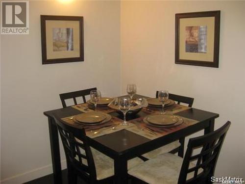 406 537 4Th Avenue N, Saskatoon, SK - Indoor Photo Showing Dining Room