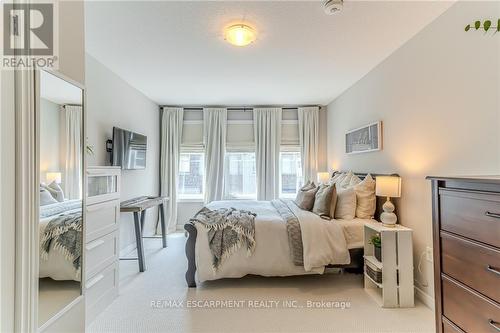 8 Birot Lane, Hamilton (Ancaster), ON - Indoor Photo Showing Bedroom