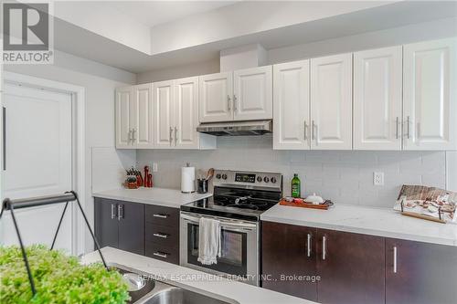 8 Birot Lane, Hamilton (Ancaster), ON - Indoor Photo Showing Kitchen With Upgraded Kitchen