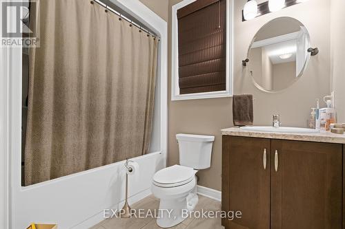 25 Andrew Lane, Thorold, ON - Indoor Photo Showing Bathroom