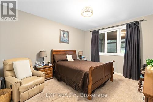 25 Andrew Lane, Thorold, ON - Indoor Photo Showing Bedroom