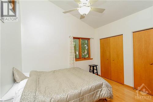 244 Tudor Place, Ottawa, ON - Indoor Photo Showing Bedroom