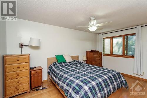 244 Tudor Place, Ottawa, ON - Indoor Photo Showing Bedroom