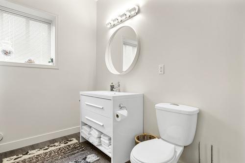 3567 Royal Gala Drive, West Kelowna, BC - Indoor Photo Showing Bathroom