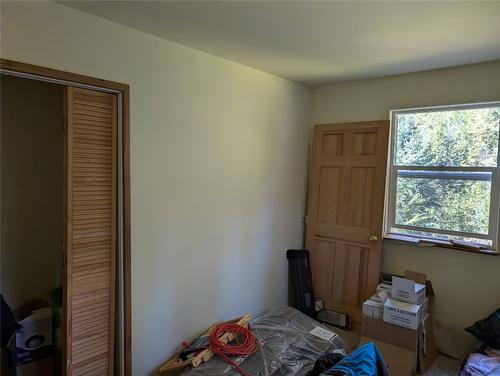 1574 Ireland Road, Seymour Arm, BC - Indoor Photo Showing Bedroom