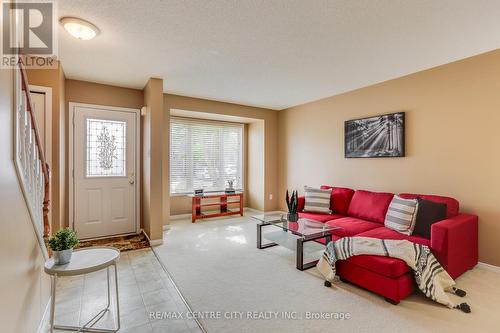 83 - 1535 Trossacks Avenue N, London, ON - Indoor Photo Showing Living Room