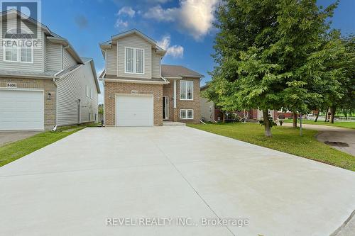 8414 Atack Court, Niagara Falls, ON - Outdoor With Facade