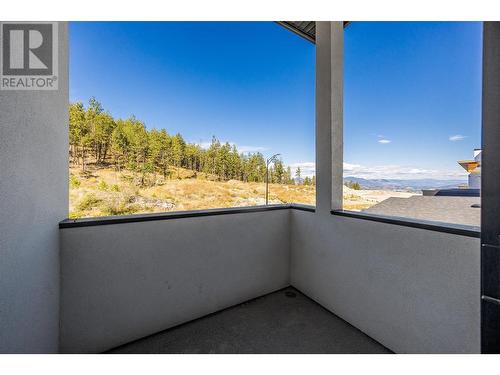 879 Loseth Drive, Kelowna, BC - Outdoor