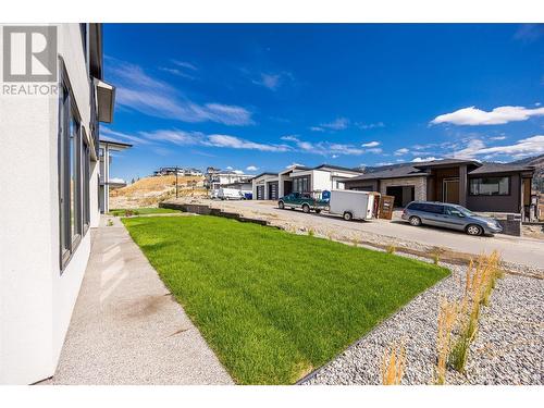 879 Loseth Drive, Kelowna, BC - Outdoor