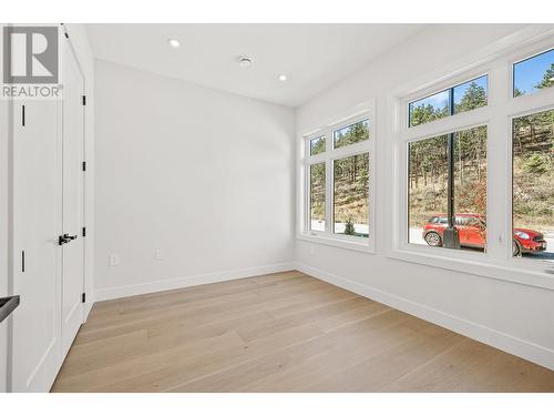 879 Loseth Drive, Kelowna, BC - Indoor Photo Showing Other Room