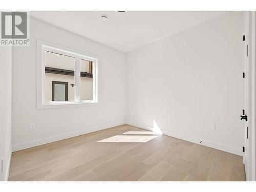 879 Loseth Drive, Kelowna, BC - Indoor Photo Showing Other Room