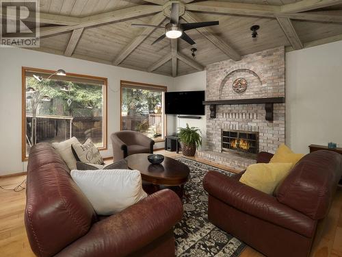 2885 Ridgeview Drive, Prince George, BC - Indoor Photo Showing Living Room With Fireplace