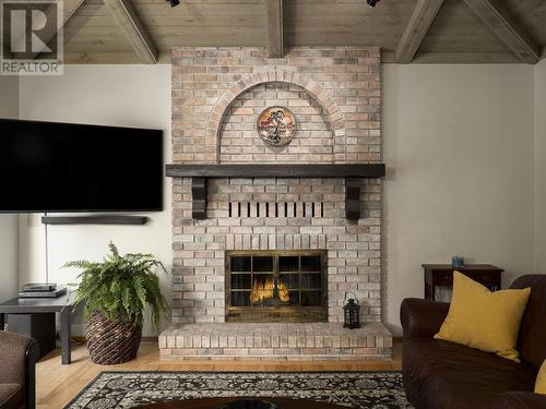 2885 Ridgeview Drive, Prince George, BC - Indoor Photo Showing Living Room With Fireplace