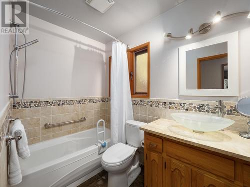 2885 Ridgeview Drive, Prince George, BC - Indoor Photo Showing Bathroom