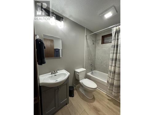 2519 Carlisle Way, Prince George, BC - Indoor Photo Showing Bathroom