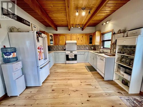 7220 Summit Road, Canim Lake, BC - Indoor Photo Showing Kitchen With Double Sink