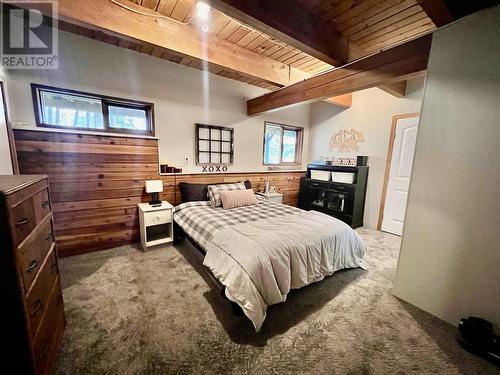 7220 Summit Road, Canim Lake, BC - Indoor Photo Showing Bedroom