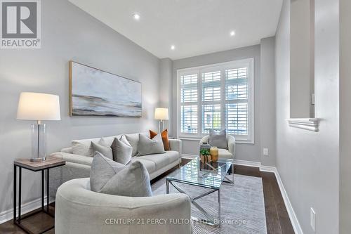 24 Bignell Crescent, Ajax (Northeast Ajax), ON - Indoor Photo Showing Living Room