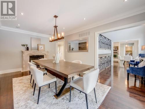 1050 Masters Green, Oakville (Glen Abbey), ON - Indoor Photo Showing Dining Room