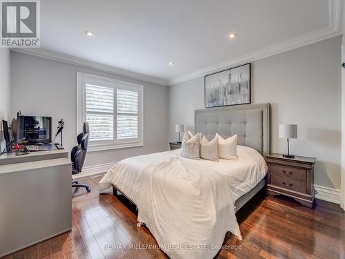 1050 Masters Green, Oakville (Glen Abbey), ON - Indoor Photo Showing Bedroom